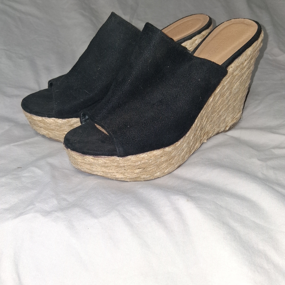 Elegant Black Wedge Espadrille Mules